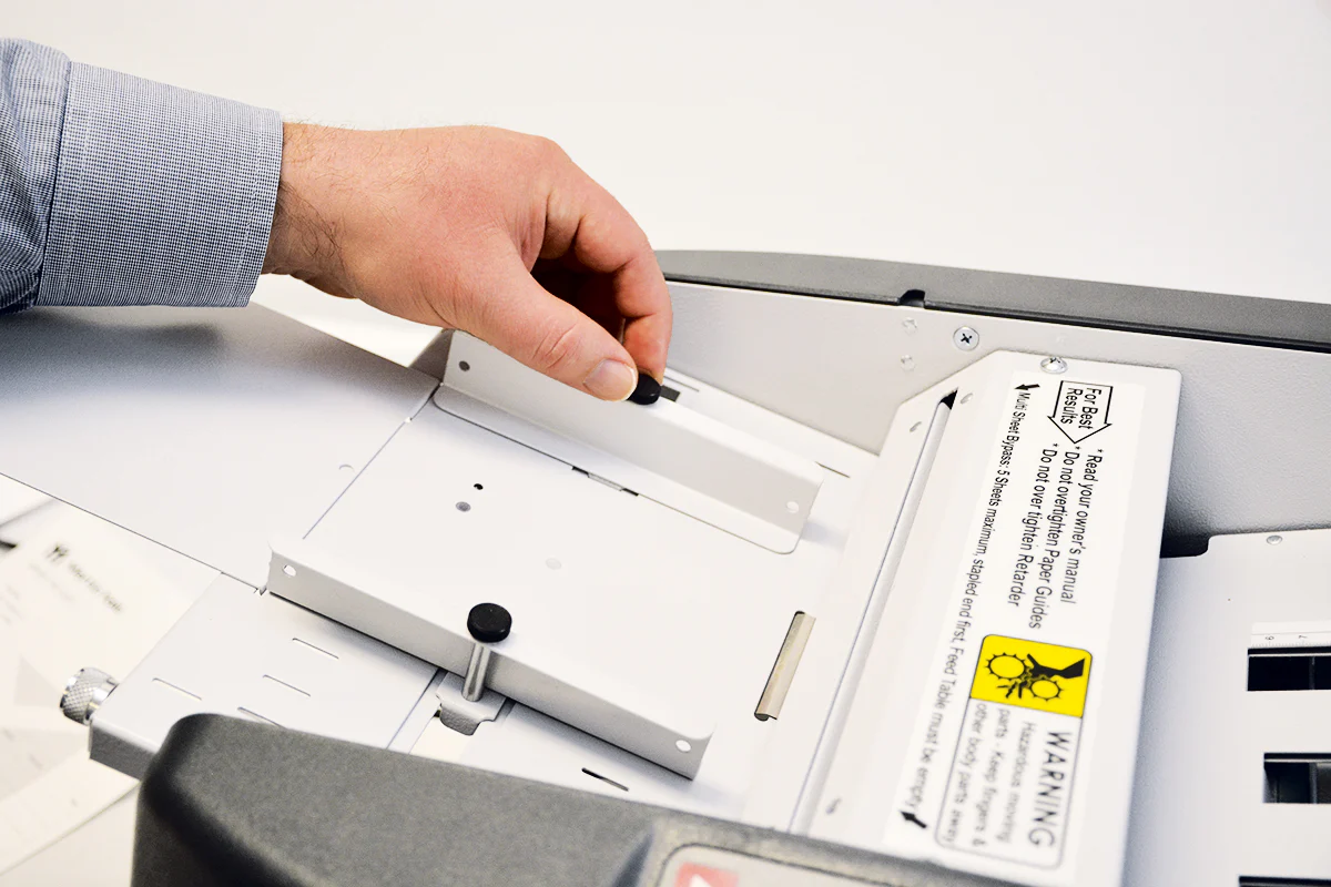 Martin-Yale-1711-Ease-of-Use-Paper-Folding-Machine-Image-6