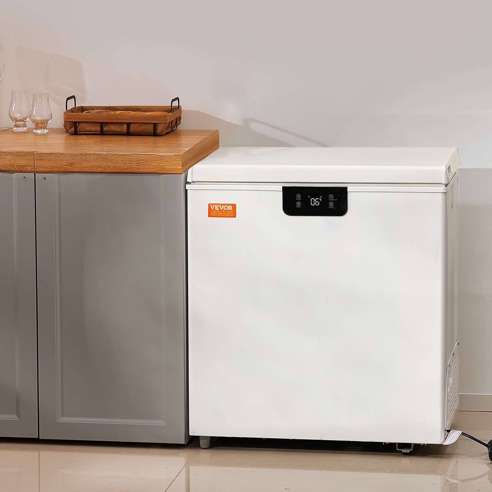 us_JYLJ35CFTBS0RP0EDV1_original_img-v1_chest-freezer-m100-1.12