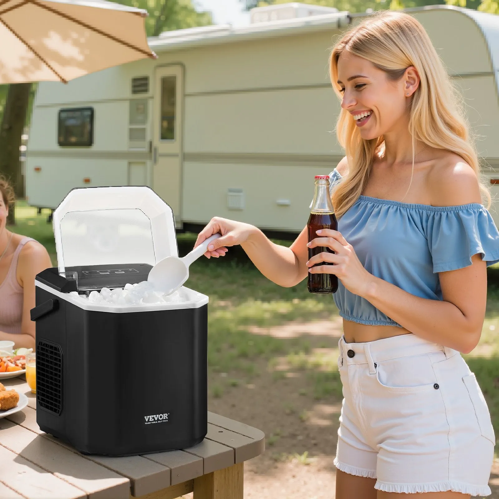us_ZDBTMSZBJMIN27PNEV1_original_img-v3_countertop-ice-maker-m100-1.12