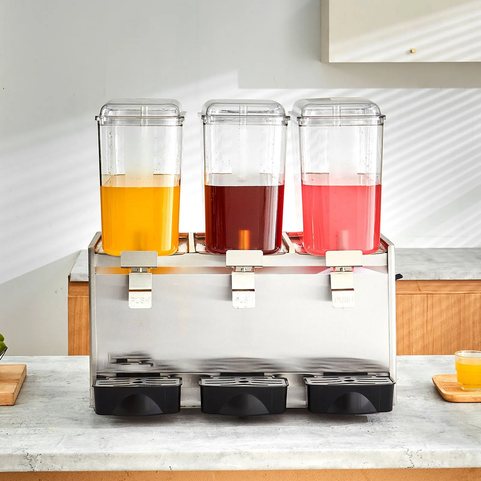 us_DLYLJ18L3680W945ZV1_original_img-v2_commercial-beverage-dispenser-m100-1.12