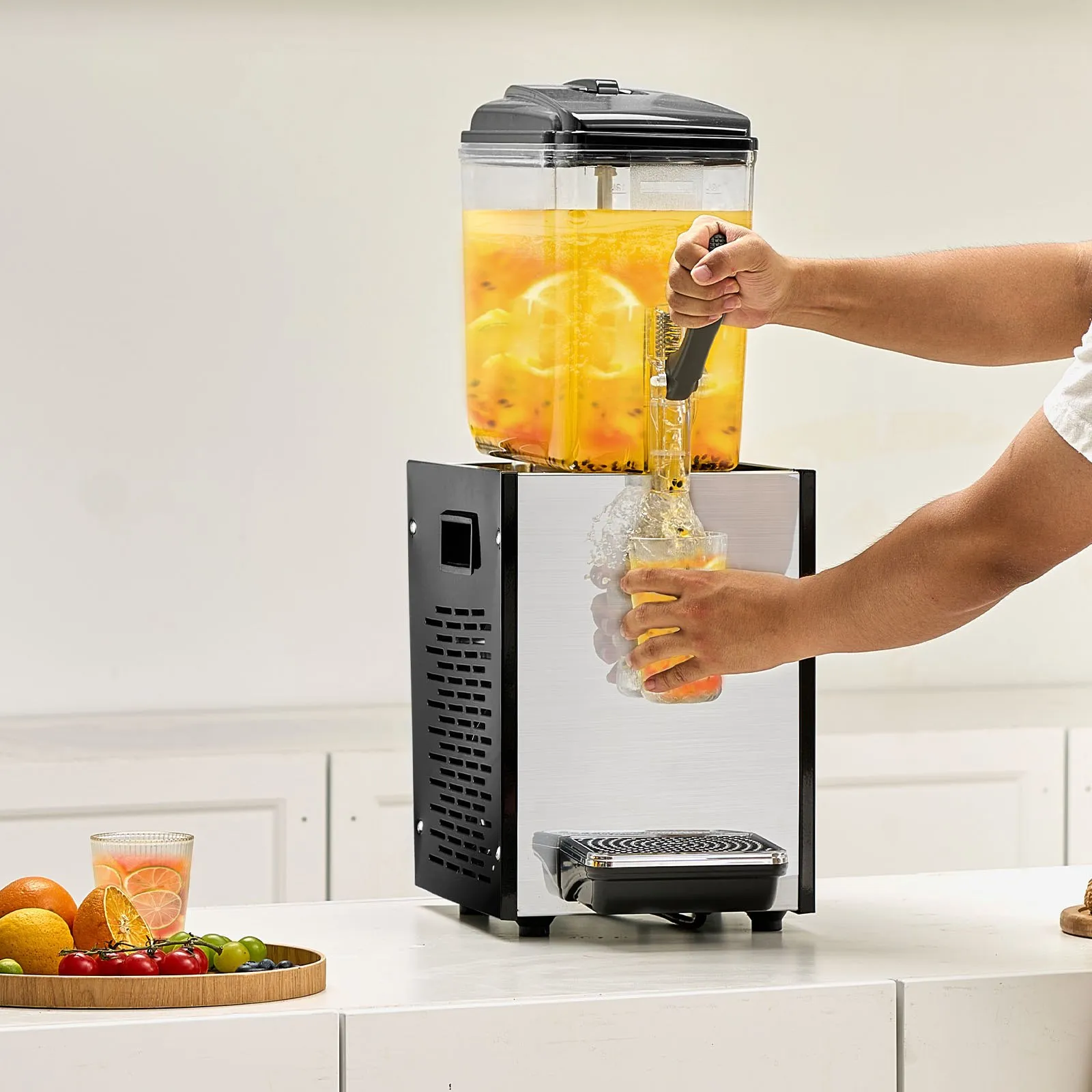 us_SYYLJJBSJXS1AOADUV1_original_img-v1_commercial-beverage-dispenser-m100-1.12