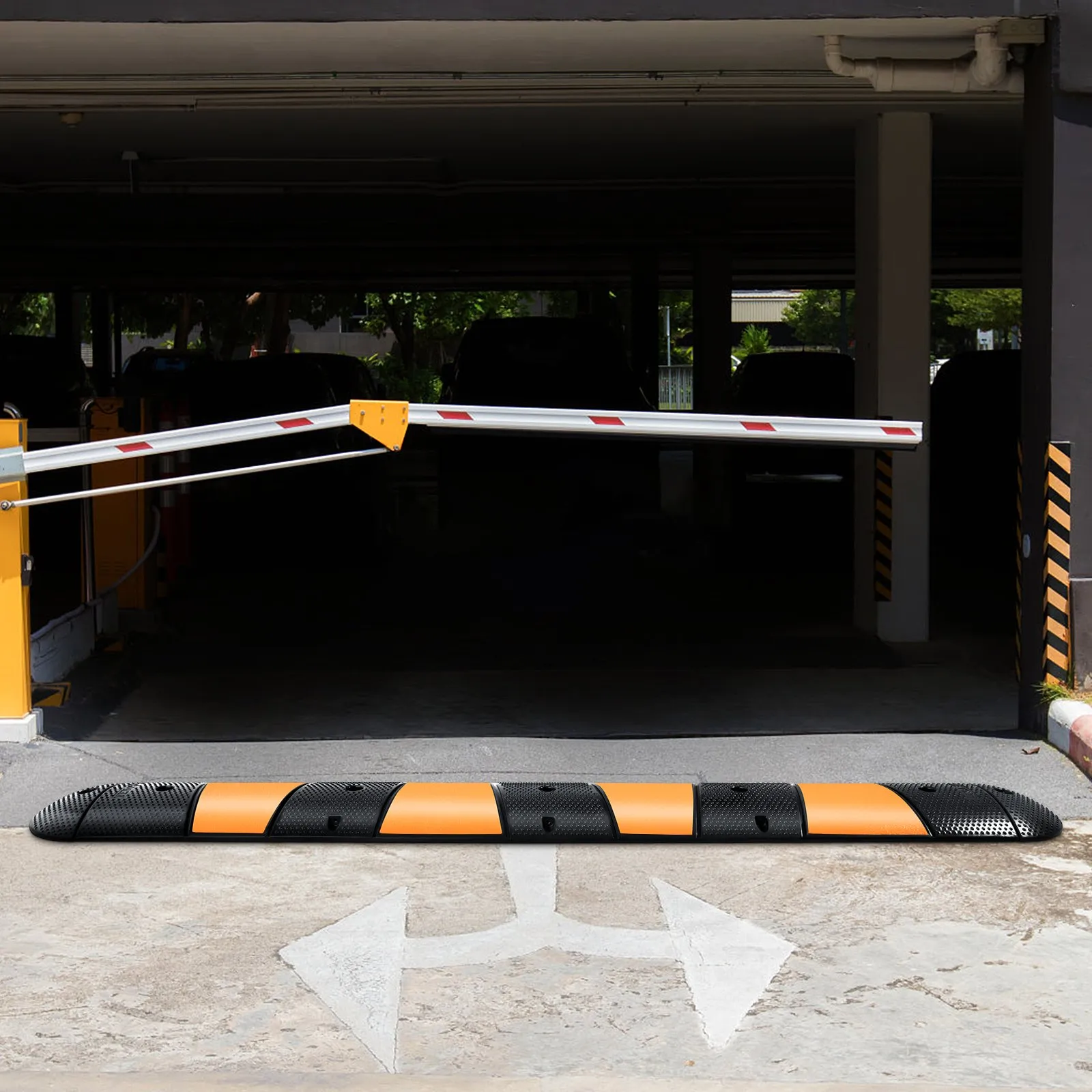 us_YCZ721PCS2PCS6WA2V0_original_img-v8_rubber-speed-bump-m100-1.1
